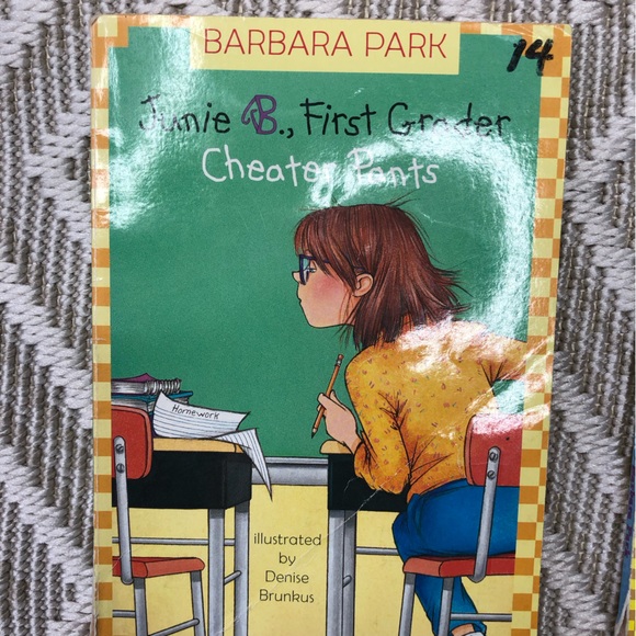 Junie B. Jones Children's Early Reader Chapter Books Set Lot of 8 - Picture 2 of 11